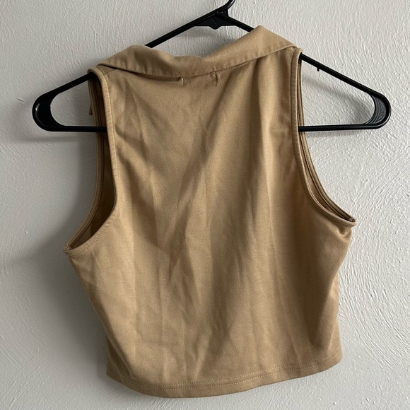 Abound Vest style Crop top - Picture 3 of 3